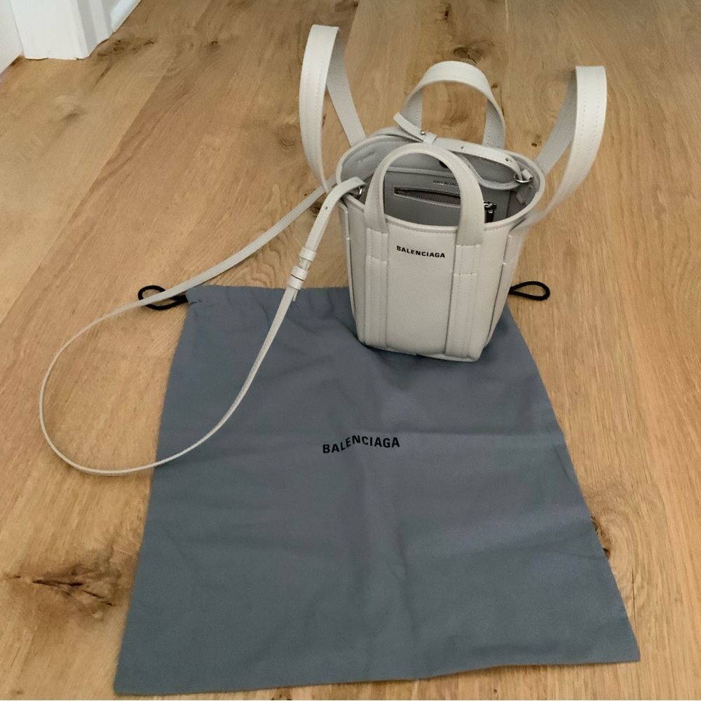🩷MOTHER’S DAY SALE🩷 Balenciaga Everyday 2.0 Mini ShoulderTote Bag Greige - Picture 10 of 13